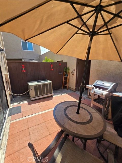 Detail Gallery Image 8 of 9 For 1726 S Mountain Ave #C,  Ontario,  CA 91762 - 2 Beds | 2/1 Baths