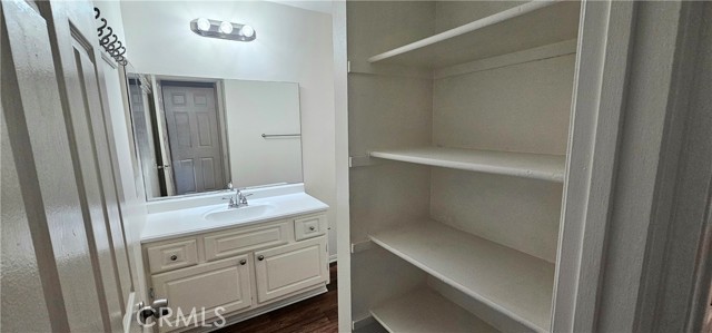 Image 10 of 14 For 1085 Circle City Drive 202