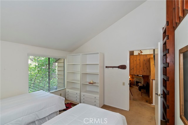 27821 Peninsula Drive #332, Lake Arrowhead CA: https://media.crmls.org/medias/34708d7a-5b5f-402b-9107-9f747e0d99b8.jpg