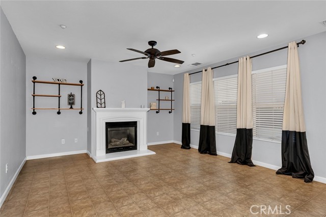 Detail Gallery Image 10 of 41 For 576 Pear St, Madera,  CA 93638 - 4 Beds | 2/1 Baths