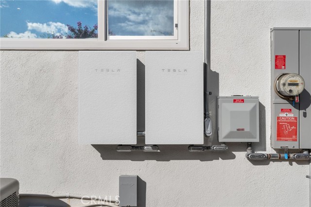 Detail Gallery Image 30 of 30 For 23843 Crosson Dr, Woodland Hills,  CA 91367 - 3 Beds | 2/1 Baths