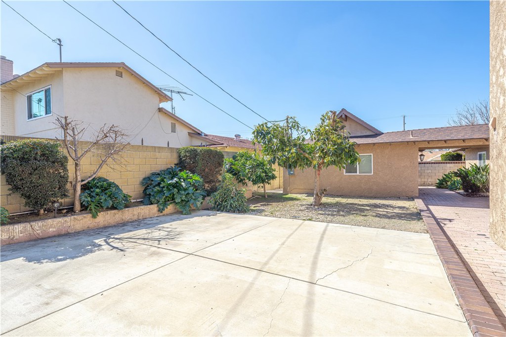 136 N Tiana Lane