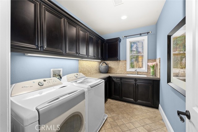 Detail Gallery Image 33 of 42 For 19668 Three Oaks Ln,, Walnut,  CA 91789 - 4 Beds | 4/1 Baths