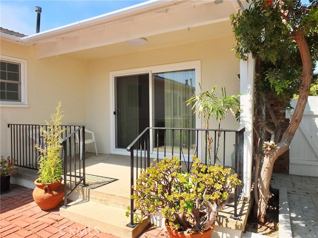 402 Avenue E, Redondo Beach, California 90277, 3 Bedrooms Bedrooms, ,2 BathroomsBathrooms,Residential,Sold,Avenue E,SB21162961