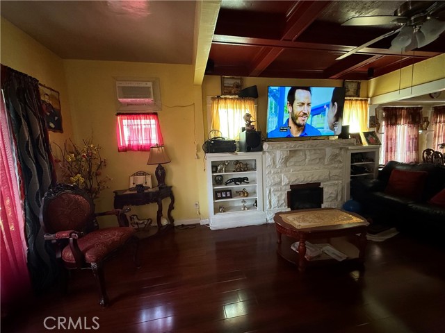 Detail Gallery Image 6 of 41 For 3115 W 60th St, Los Angeles,  CA 90043 - 2 Beds | 1/1 Baths