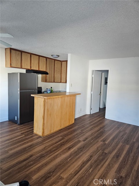 Detail Gallery Image 2 of 12 For 7011 Vassar Ave #9,  Canoga Park,  CA 91303 - 1 Beds | 1 Baths