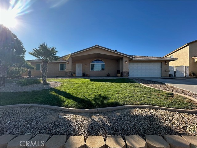 Detail Gallery Image 1 of 49 For 7054 El Cajon Dr, Hesperia,  CA 92345 - 4 Beds | 3 Baths