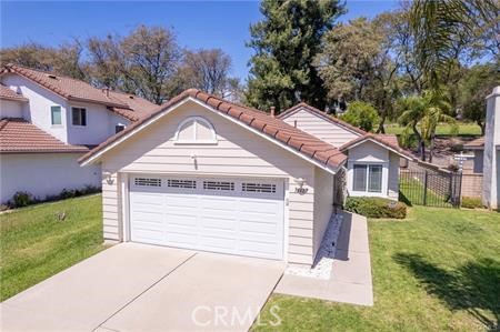 13487 Treasure Way, Chino Hills CA: https://media.crmls.org/medias/3474f249-1388-4694-b21c-7f80bf3895c5.jpg
