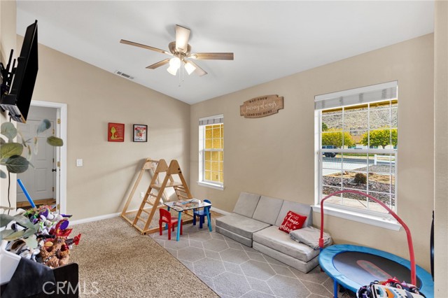 Detail Gallery Image 15 of 39 For 15888 Saint Timothy, Apple Valley,  CA 92307 - 4 Beds | 2 Baths