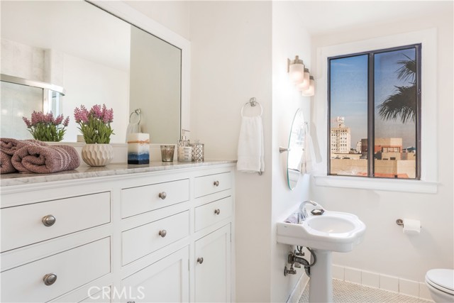 Detail Gallery Image 19 of 29 For 315 W 3rd St #605,  Long Beach,  CA 90802 - 1 Beds | 1 Baths