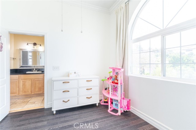 1935 Wollam Street, Los Angeles CA: https://media.crmls.org/medias/347680e7-0997-46dd-98e9-19730998b954.jpg
