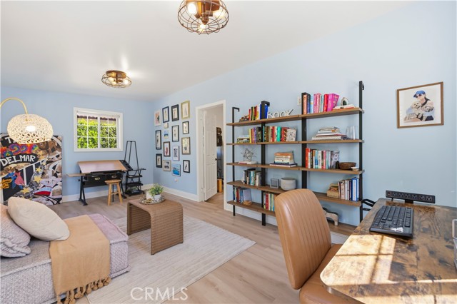 22227 Avenue San Luis photo 33
