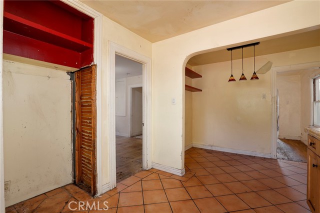 Detail Gallery Image 12 of 26 For 727 W 84th St, Los Angeles,  CA 90044 - 4 Beds | 2 Baths