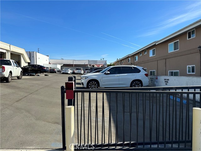 420 E Whittier Boulevard, La Habra, California 90631, ,Commercial Lease,For Rent,420 E Whittier Boulevard,CRPW25040575