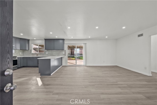 Detail Gallery Image 16 of 35 For 9641 Comanche, Chatsworth,  CA 91311 - 3 Beds | 2 Baths