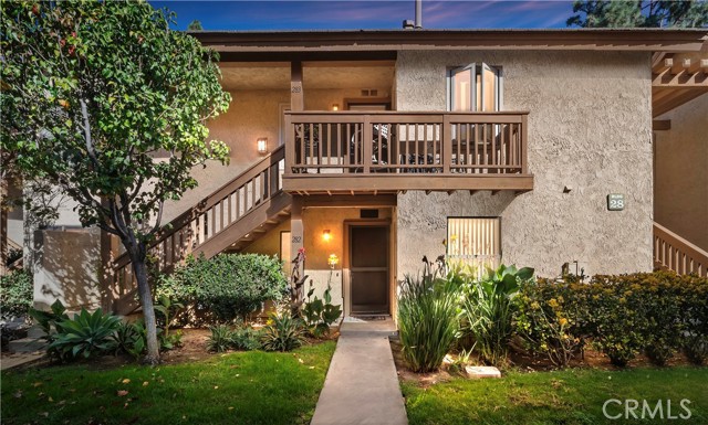 Detail Gallery Image 1 of 25 For 282 Tangelo #336,  Irvine,  CA 92618 - 1 Beds | 1 Baths