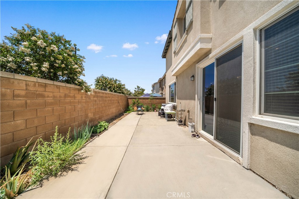 https://media.crmls.org/medias/3478a6a5-53d6-467e-8254-010f093eb5ea.jpg?preset=X-Large