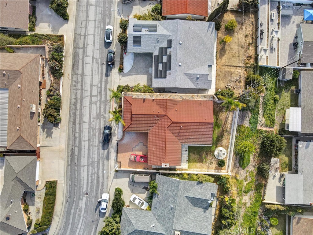 https://media.crmls.org/medias/3478c3e8-4e0a-4c86-b193-cb6f80dcf6c7.jpg?preset=X-Large