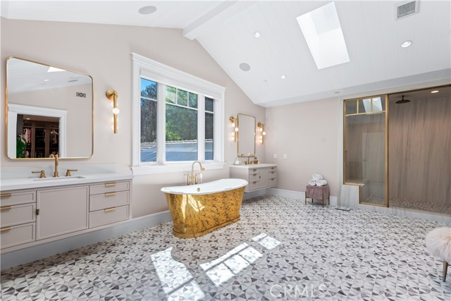 Image 20 of 35 For 23924 Long Valley Road