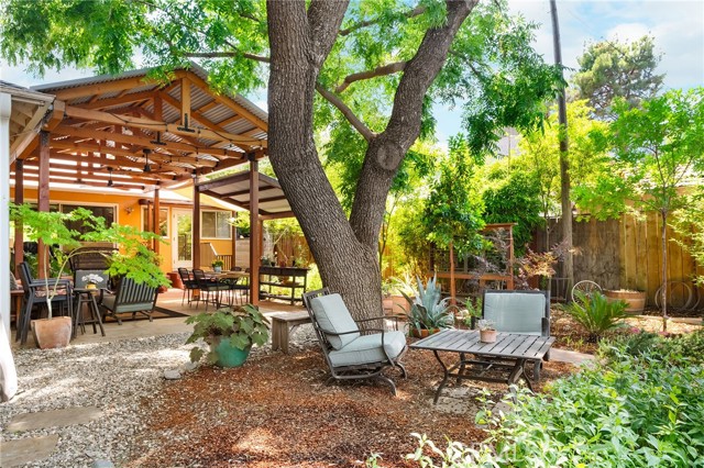 466 E 2nd Avenue, Chico CA: https://media.crmls.org/medias/34794436-461d-449d-9cf4-1732ab14d41e.jpg