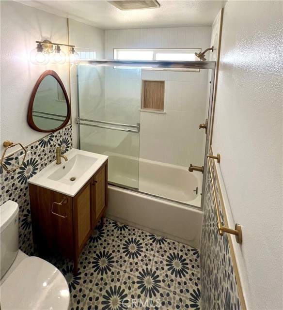 Detail Gallery Image 11 of 18 For 718 N Modena St, Anaheim,  CA 92801 - 3 Beds | 2 Baths