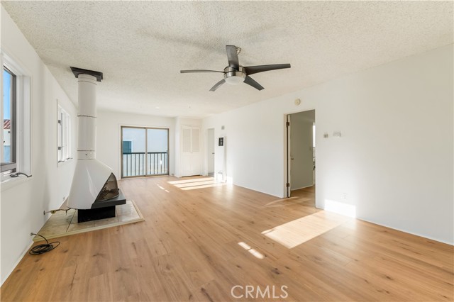 1510 W Oceanfront, Newport Beach CA: https://media.crmls.org/medias/3479b3be-dc0e-4230-845d-b5280beea69d.jpg