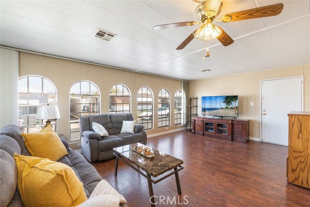 12700 2nd Street, Yucaipa CA: https://media.crmls.org/medias/347a0584-3472-4c0a-8a9f-3eb46958549c.jpg