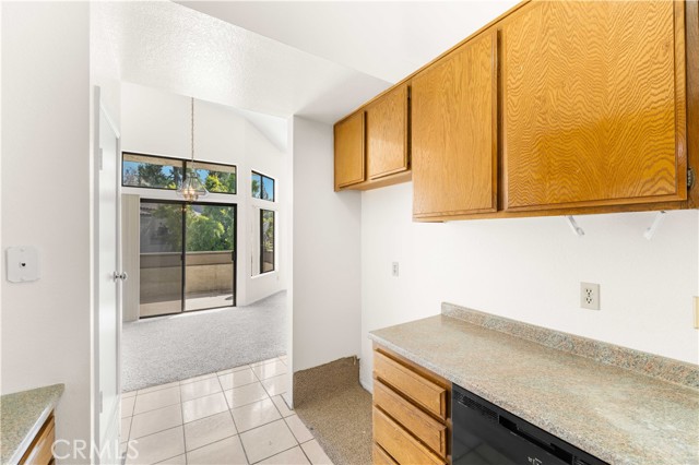 72 Brownfield Lane, Pomona CA: https://media.crmls.org/medias/347a480c-2098-410a-92c6-5879324898c1.jpg
