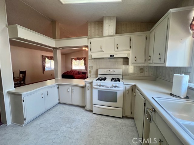39737 Road 274, Bass Lake CA: https://media.crmls.org/medias/347ac2aa-936d-4c59-ace9-8780150db93c.jpg