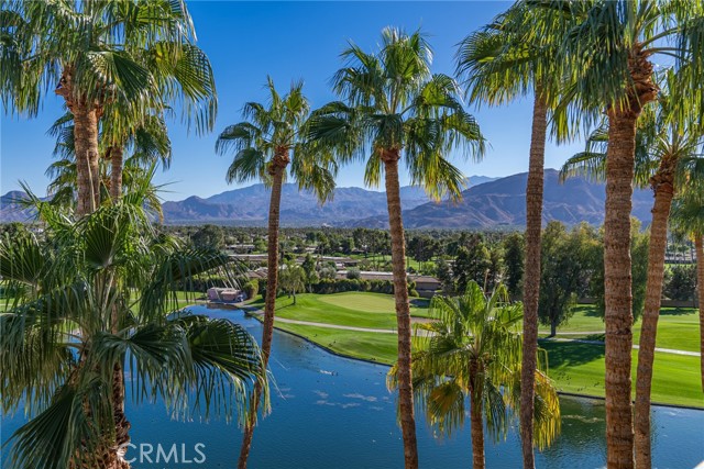 Detail Gallery Image 3 of 34 For 899 Island Dr #703,  Rancho Mirage,  CA 92270 - 3 Beds | 3/1 Baths