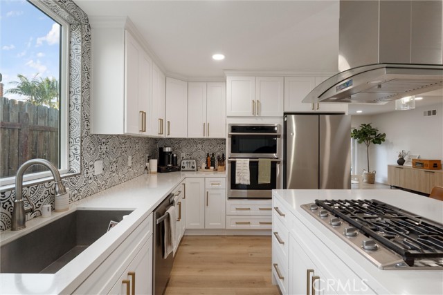 Detail Gallery Image 12 of 28 For 2901 Royal Palm Dr, Costa Mesa,  CA 92626 - 4 Beds | 2 Baths