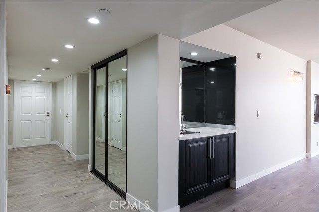 Detail Gallery Image 12 of 57 For 343 Pioneer Dr #504,  Glendale,  CA 91203 - 3 Beds | 2 Baths