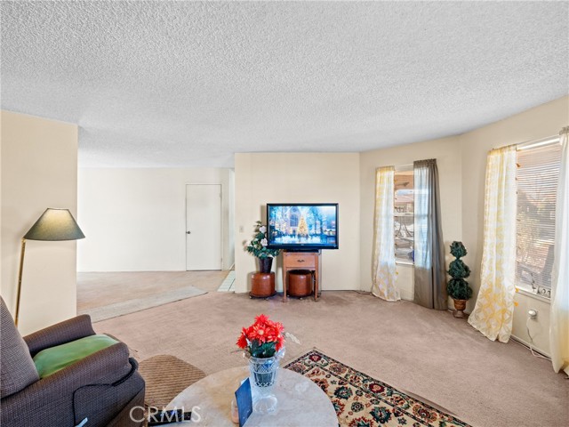 Detail Gallery Image 16 of 39 For 10395 Shahaptain Ave, Hesperia,  CA 92345 - 3 Beds | 2 Baths