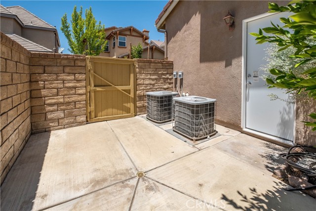27531 Sunny Creek Drive, Valencia CA: https://media.crmls.org/medias/347c815b-7cd4-4bae-907e-8fa5a4a30db8.jpg