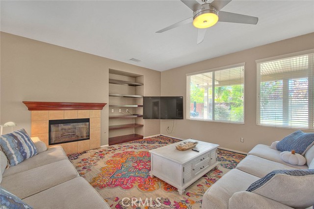 Detail Gallery Image 7 of 42 For 36644 Bay Hill Dr, Beaumont,  CA 92223 - 4 Beds | 3/1 Baths