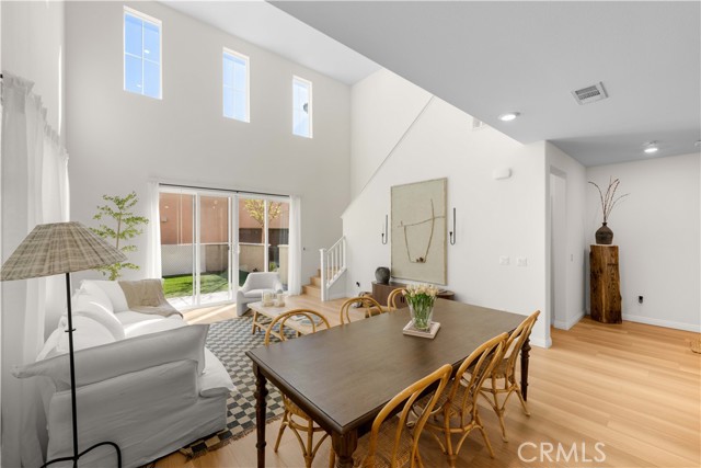 Detail Gallery Image 5 of 45 For 7143 Montecito, Corona,  CA 92880 - 4 Beds | 3/1 Baths