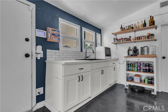 Detail Gallery Image 9 of 18 For 3875 Everest Ave, Riverside,  CA 92503 - 2 Beds | 1 Baths