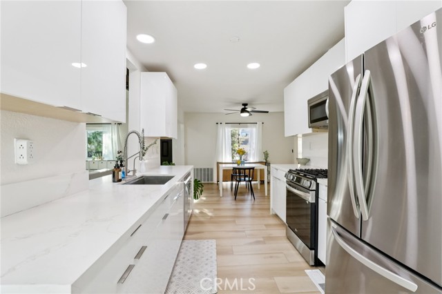 Detail Gallery Image 3 of 34 For 142 Marion Bld, Fullerton,  CA 92835 - 3 Beds | 2 Baths