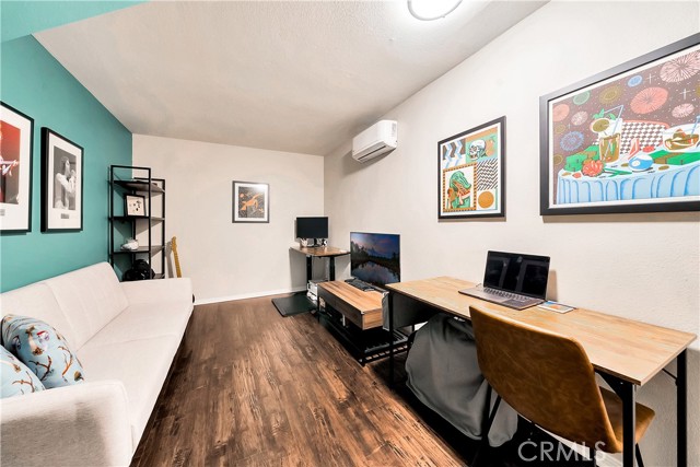 2915 Barrington Court, Fullerton CA: https://media.crmls.org/medias/34802631-d42a-4486-a168-3e134c292084.jpg