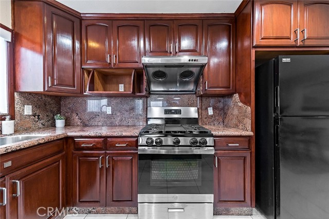 Detail Gallery Image 8 of 38 For 2720 E Melissa St, West Covina,  CA 91792 - 5 Beds | 3 Baths