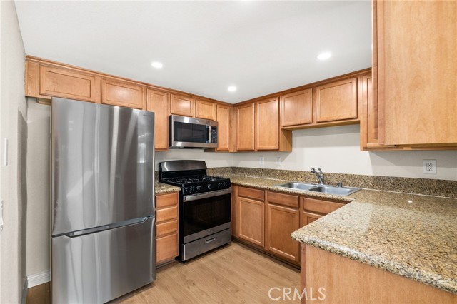 Detail Gallery Image 4 of 18 For 1329 Massachusetts #202,  Riverside,  CA 92507 - 1 Beds | 1 Baths