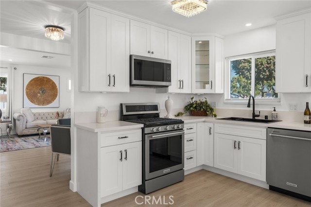 Detail Gallery Image 12 of 36 For 8502 Comolette, Downey,  CA 90242 - 3 Beds | 2 Baths