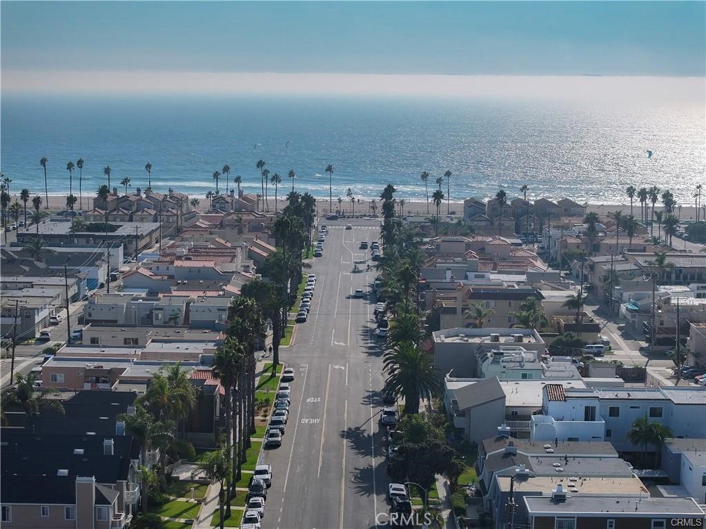 https://media.crmls.org/medias/348231ca-4d5c-46e6-822a-d2af50fc6294.jpg?preset=X-Large