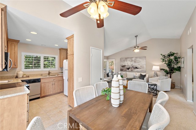 Detail Gallery Image 8 of 18 For 283 Huntington, Irvine,  CA 92620 - 2 Beds | 2 Baths