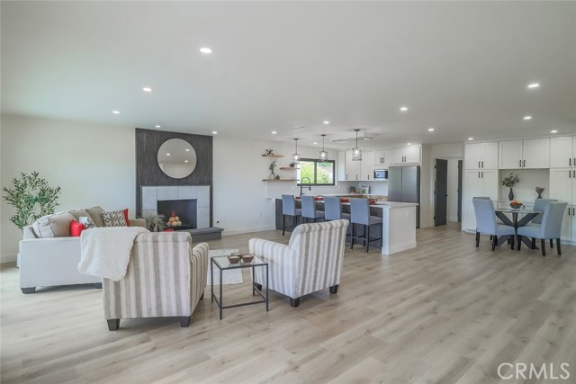 Detail Gallery Image 5 of 34 For 26120 Adamor Rd, Calabasas,  CA 91302 - 4 Beds | 2 Baths