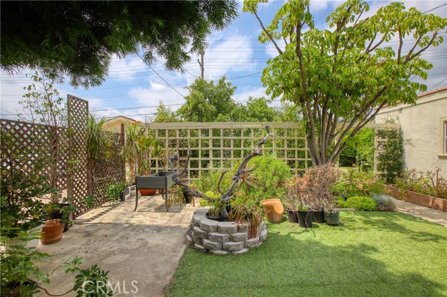 Detail Gallery Image 26 of 31 For 1345 Thompson Ave, Glendale,  CA 91201 - 3 Beds | 1 Baths
