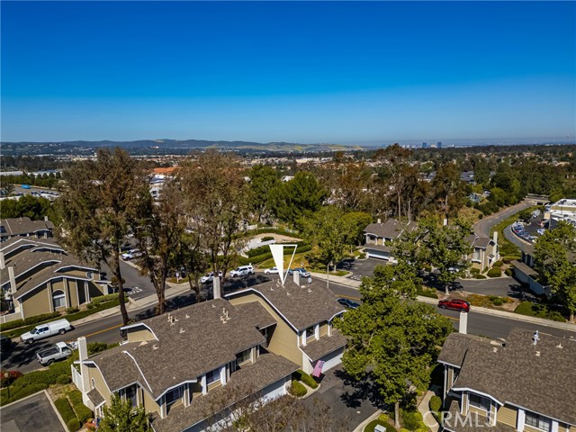 26065 Las Flores, Mission Viejo CA: https://media.crmls.org/medias/34838804-1b81-422d-8758-4ebcea13de26.jpg