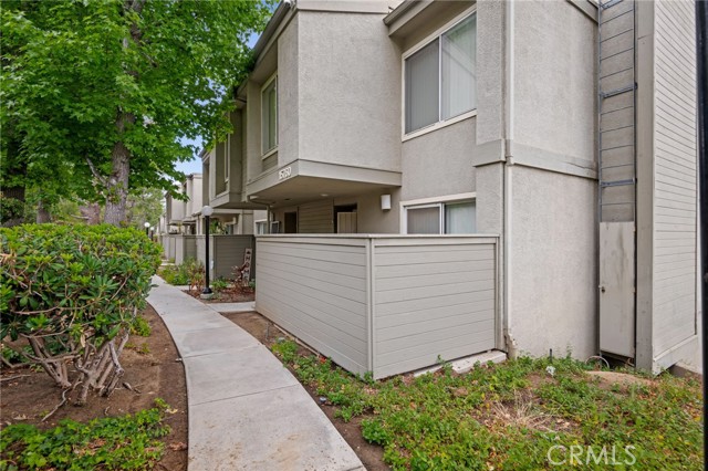 15760 Midwood Drive, Granada Hills CA: https://media.crmls.org/medias/34839ac1-e071-4505-8702-4cd85014e2a7.jpg