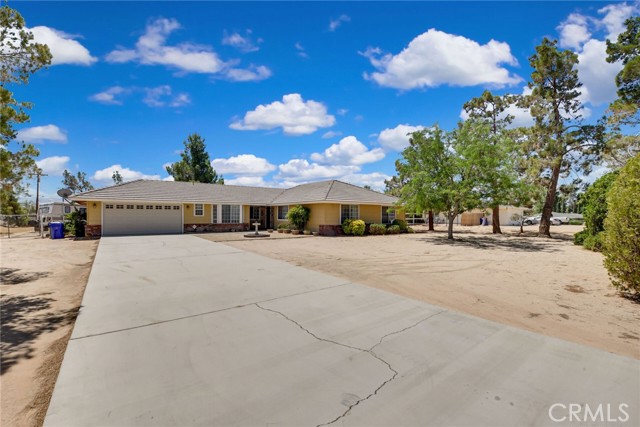 Image 3 for 14355 Flathead Rd, Apple Valley, CA 92307