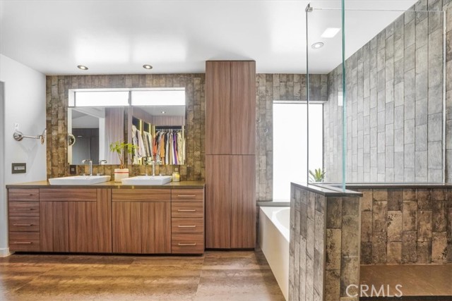 479 Pesaro Street, Oak Park CA: https://media.crmls.org/medias/3484a6c5-1985-4a8f-8ff3-fe38225665c5.jpg